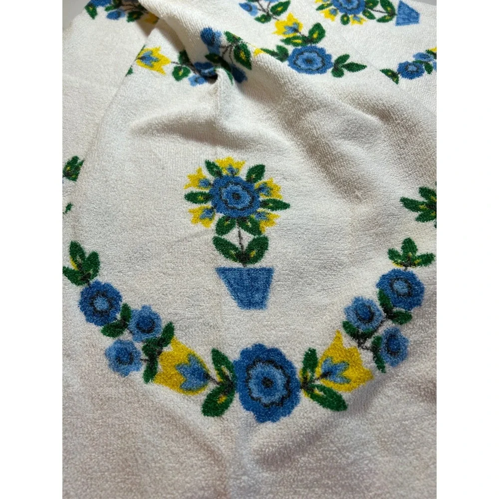 Vintage Folk Art‎ Lederhosen Boy Terry Cloth Tablecloth Floral Blue Yellow 51x46